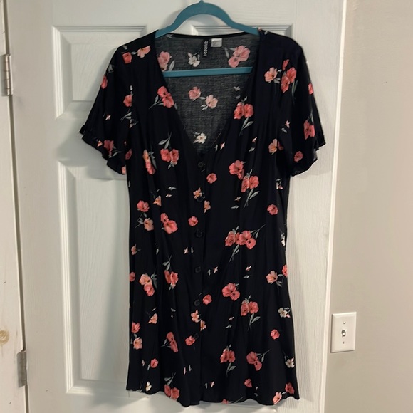 H&M Dress - Picture 1 of 1